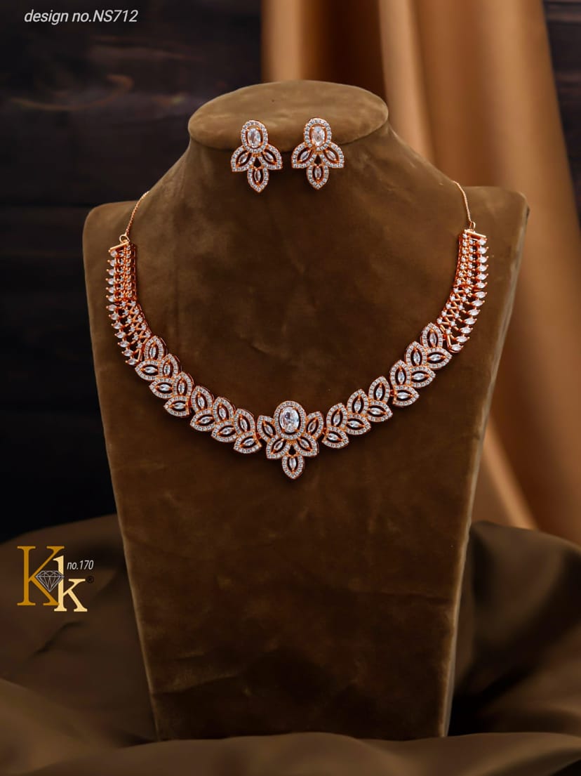 KK ROSEGOLD NECKLACE SET - Image 1