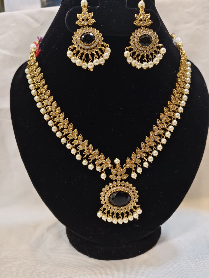 Vellora Jewels Antique Combo Set | Midnight Sapphire Pendant Elegance | Necklace + Earrings