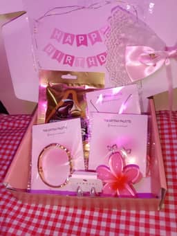 The Gifting Palette product