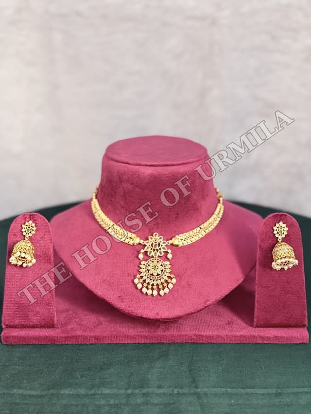 GAURI — Antique Gold Floral Pendant Necklace