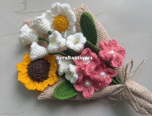 Mini crochet bouquet